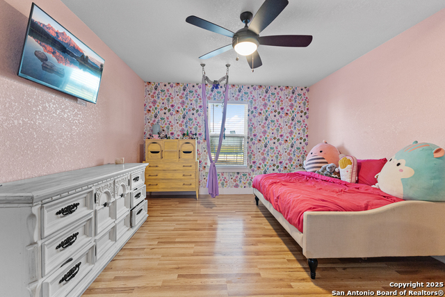 Listing photo id 21 for 1591 Leissner School