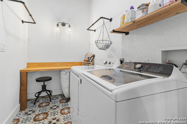 Listing photo id 27 for 1591 Leissner School