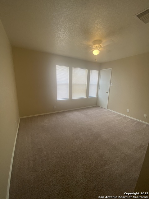 Listing photo id 14 for 10507 Elderpond