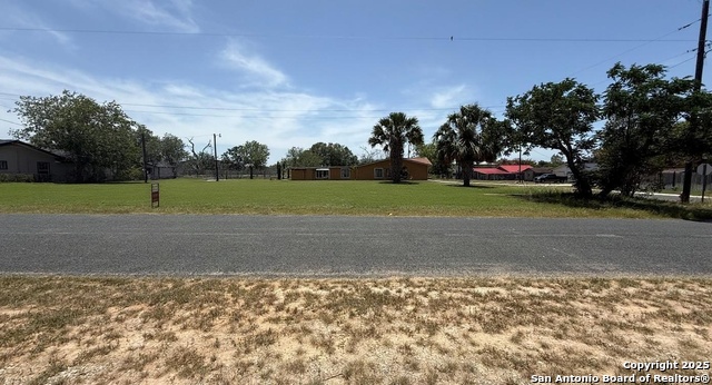 Details for 117 Welhausen N, Poth, TX 78147