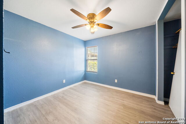 Listing photo id 27 for 915 Deely