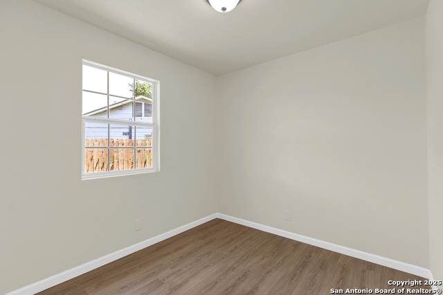 Image 19 of 24 For 5111 Edgemoor