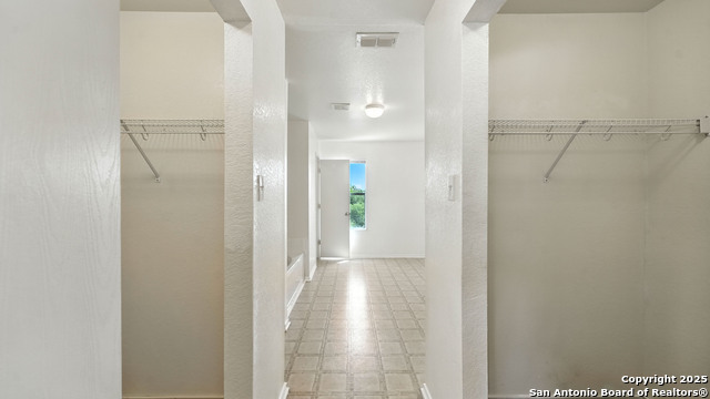 Image 25 of 40 For 209 Hinge  