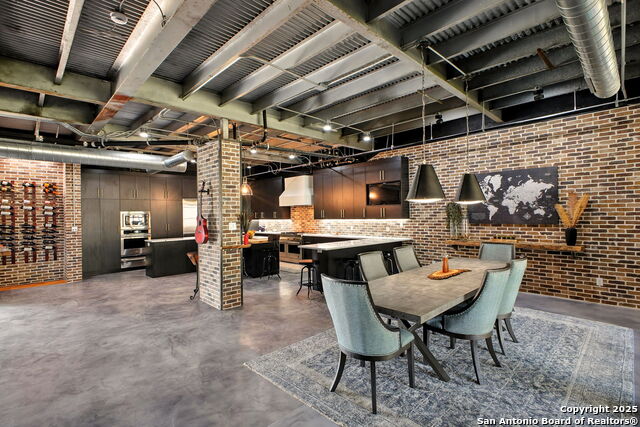 Listing photo id 17 for 140 Winston S
