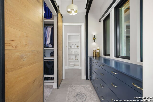 Listing photo id 36 for 140 Winston S
