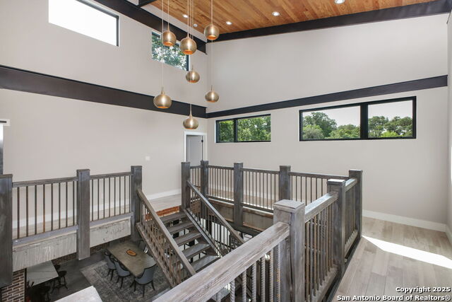 Listing photo id 41 for 140 Winston S