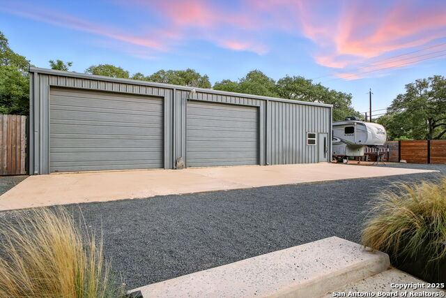 Listing photo id 55 for 140 Winston S