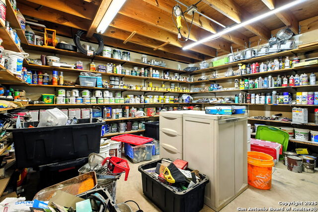 Listing photo id 57 for 140 Winston S