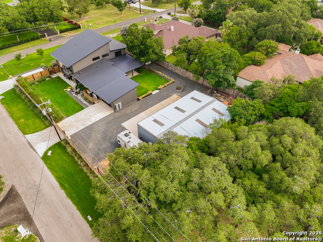 Listing photo id 60 for 140 Winston S