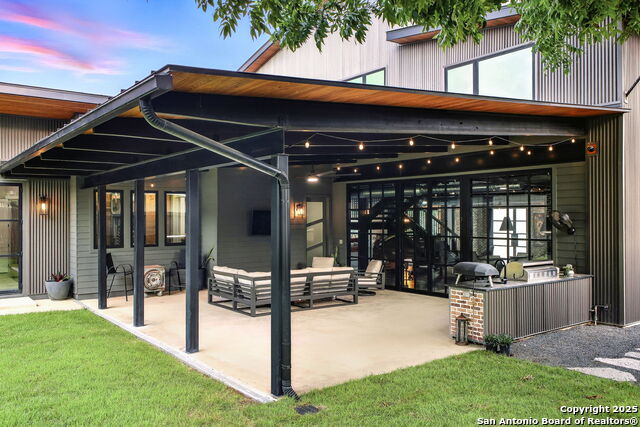 Listing photo id 65 for 140 Winston S