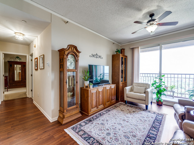 Details for 1 Towers Park  1902, San Antonio, TX 78209