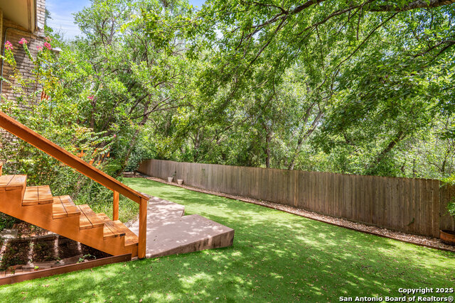 Listing photo id 43 for 3026 Whisper Fern