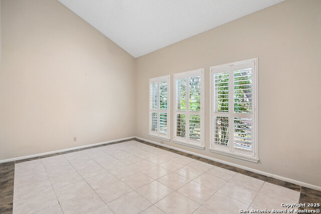 Listing photo id 5 for 3026 Whisper Fern