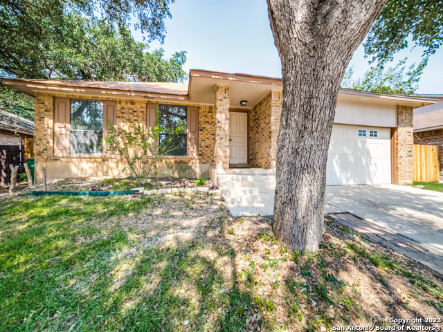 Listing photo id 0 for 4922 Timber Wind