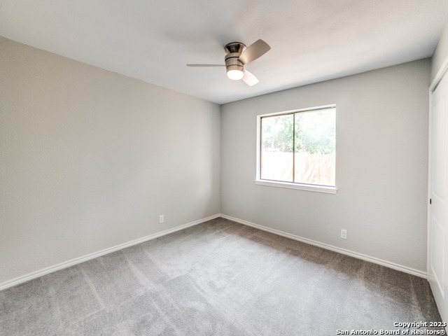 Listing photo id 18 for 4922 Timber Wind