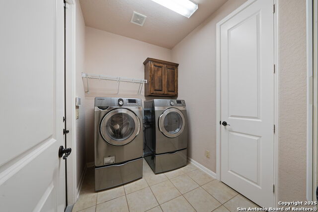 Image 23 of 40 For 18630 Castellani