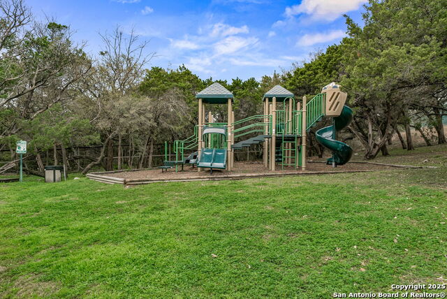 Image 32 of 40 For 18630 Castellani