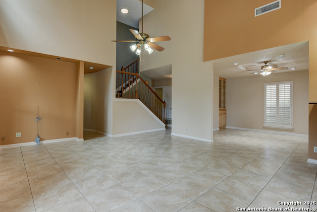 Image 6 of 40 For 19918 Encino Royale