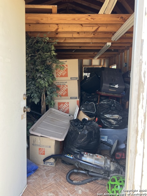 Image 11 of 17 For 9281 Nelson  