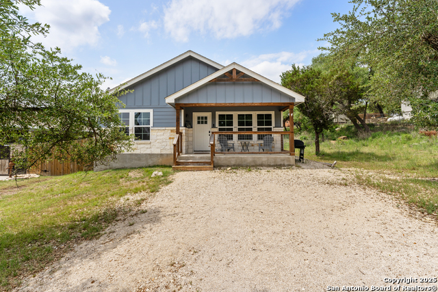 Details for 2319 Westview Dr, Canyon Lake, TX 78133