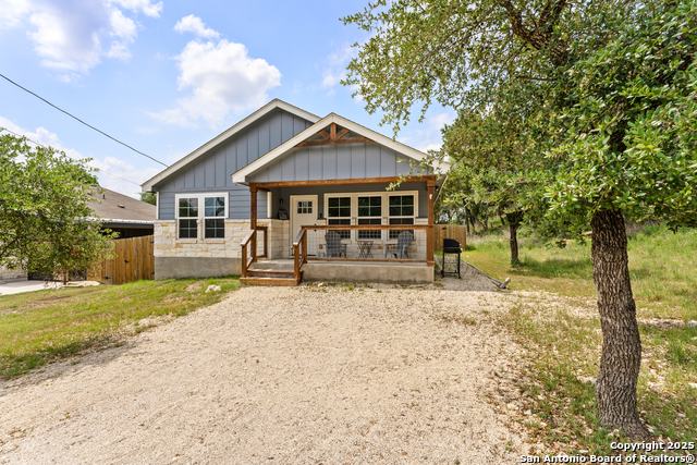 Image 3 of 36 For 2319 Westview Dr