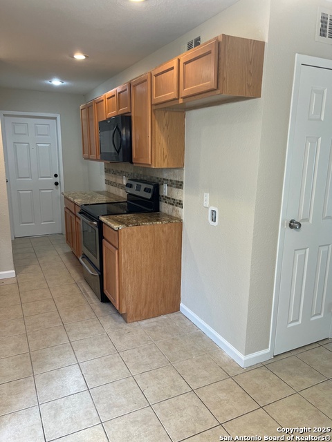 Image 15 of 43 For 13615 Larkbrook