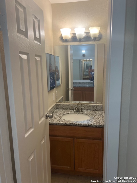 Image 24 of 43 For 13615 Larkbrook