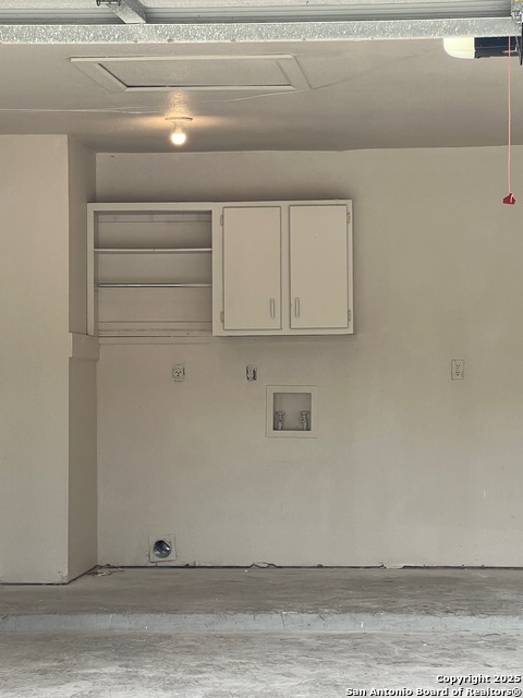 Image 31 of 43 For 13615 Larkbrook