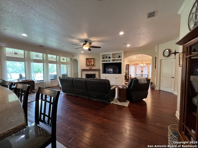 Listing photo id 19 for 21918 Pesa Cove