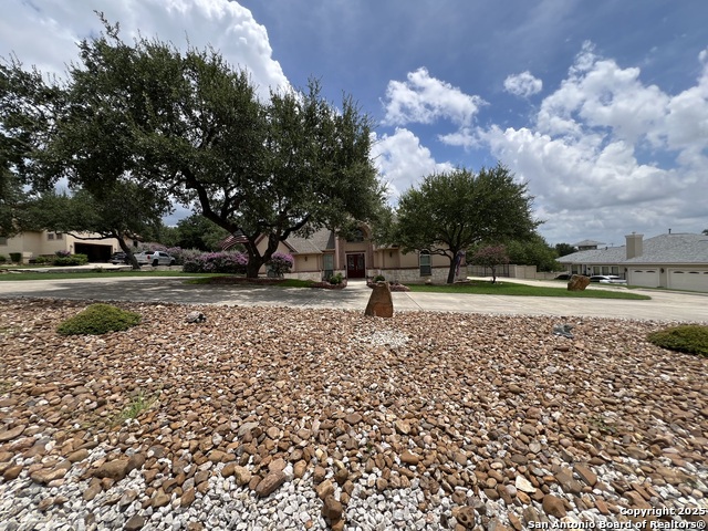 Listing photo id 1 for 21918 Pesa Cove