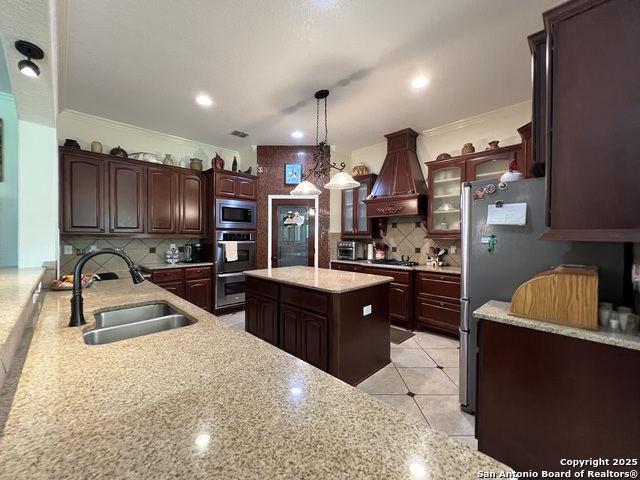 Listing photo id 7 for 21918 Pesa Cove
