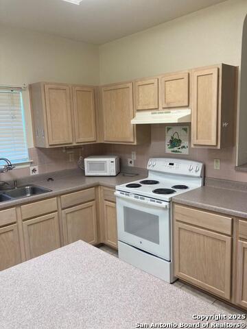 Image 3 of 11 For 21426 Encino Lookout
