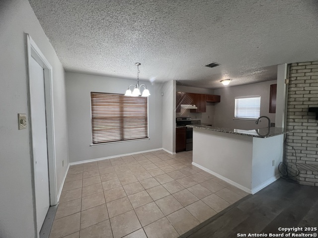 Image 4 of 13 For 4947 Nuthatch