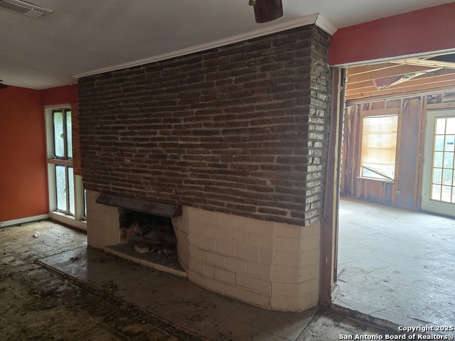 Image 12 of 22 For 3371 Woodlawn W