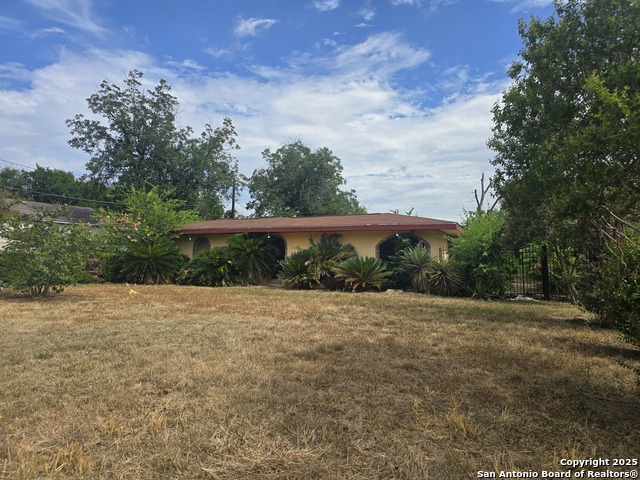 Image 2 of 22 For 3371 Woodlawn W