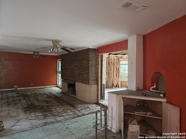 Image 5 of 22 For 3371 Woodlawn W