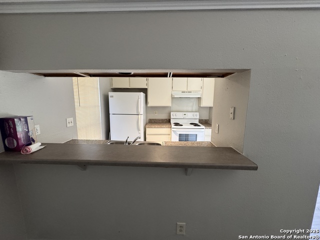 Image 2 of 8 For 5241 Meadow Rise