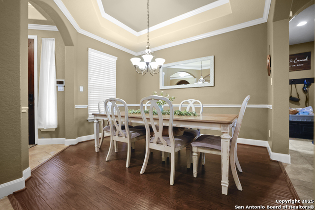 Listing photo id 0 for 3843 Ox-eye Daisy