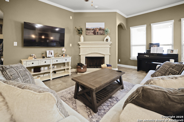 Listing photo id 1 for 3843 Ox-eye Daisy