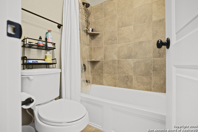 Listing photo id 30 for 3843 Ox-eye Daisy