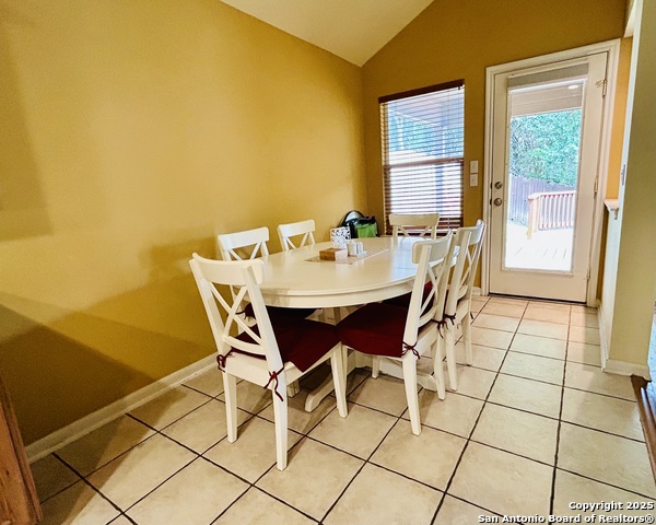 Image 14 of 30 For 607 Mello Oak