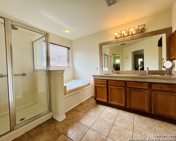 Image 20 of 30 For 607 Mello Oak