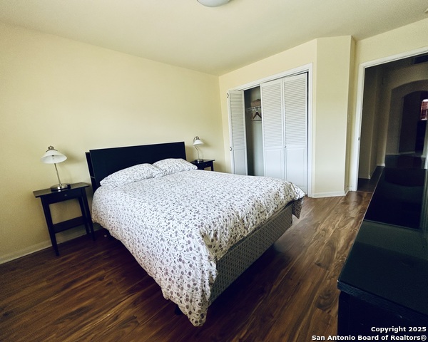 Image 24 of 30 For 607 Mello Oak