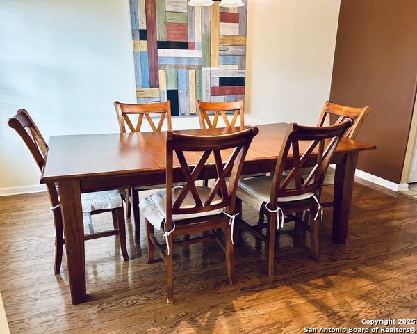 Image 4 of 30 For 607 Mello Oak