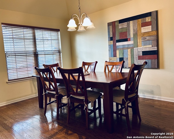 Image 5 of 30 For 607 Mello Oak