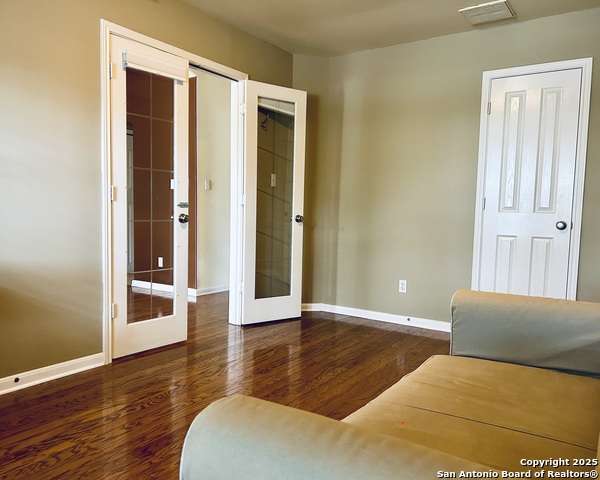 Image 6 of 30 For 607 Mello Oak