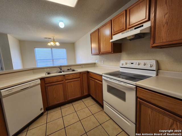 Image 8 of 24 For 3014 Green Mountain Dr