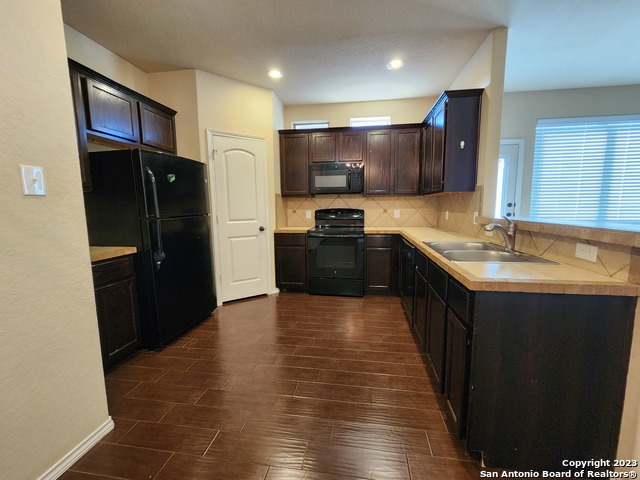 Image 11 of 24 For 292 Rosalie Dr