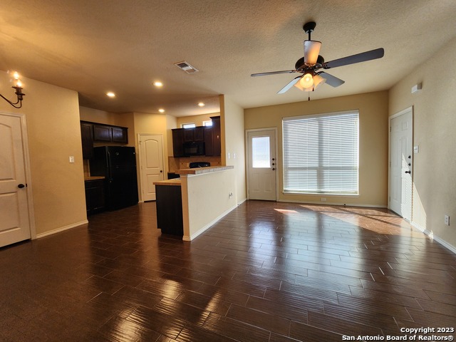 Image 4 of 24 For 292 Rosalie Dr