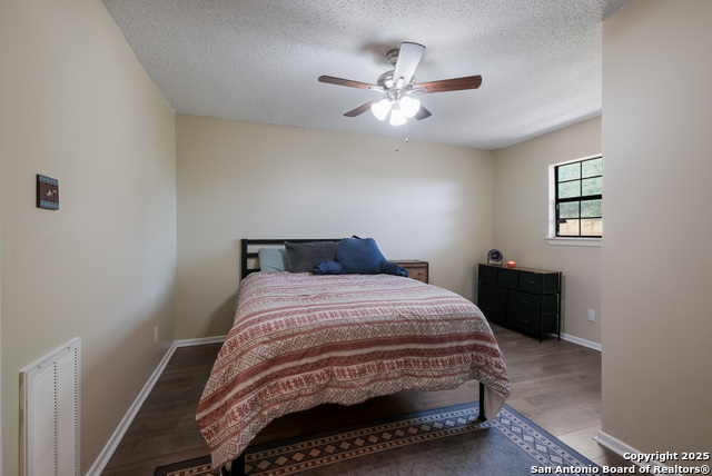 Listing photo id 11 for 4315 Prelude Pass Dr